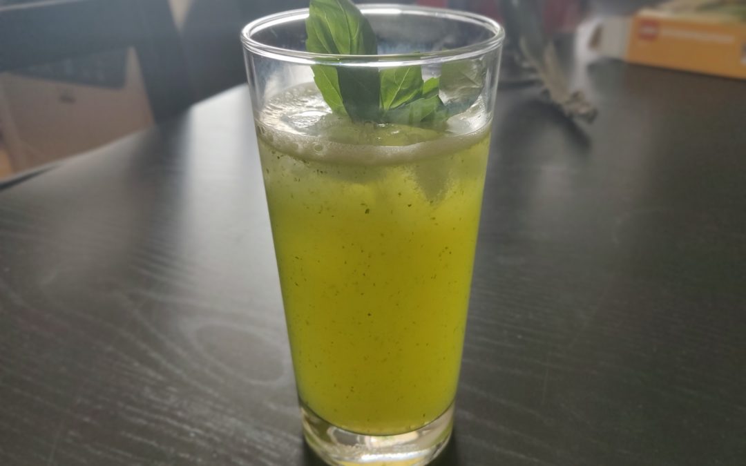 CITRUSOVO-BAZALKOVÁ LIMONÁDA | GARR’S LIMEADE